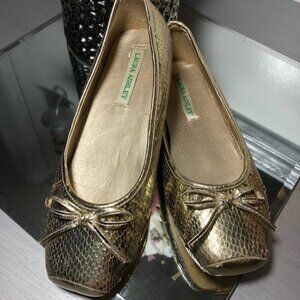 Laura Ashley Bow Girls' Ballet Flats.